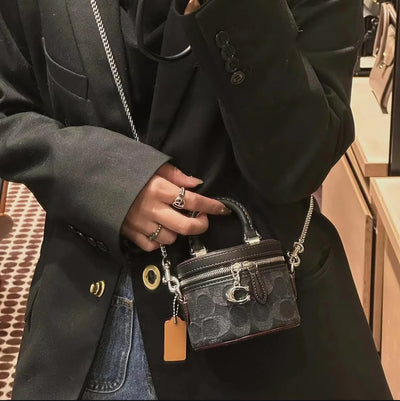 Coach – Trail Mini Bag hover