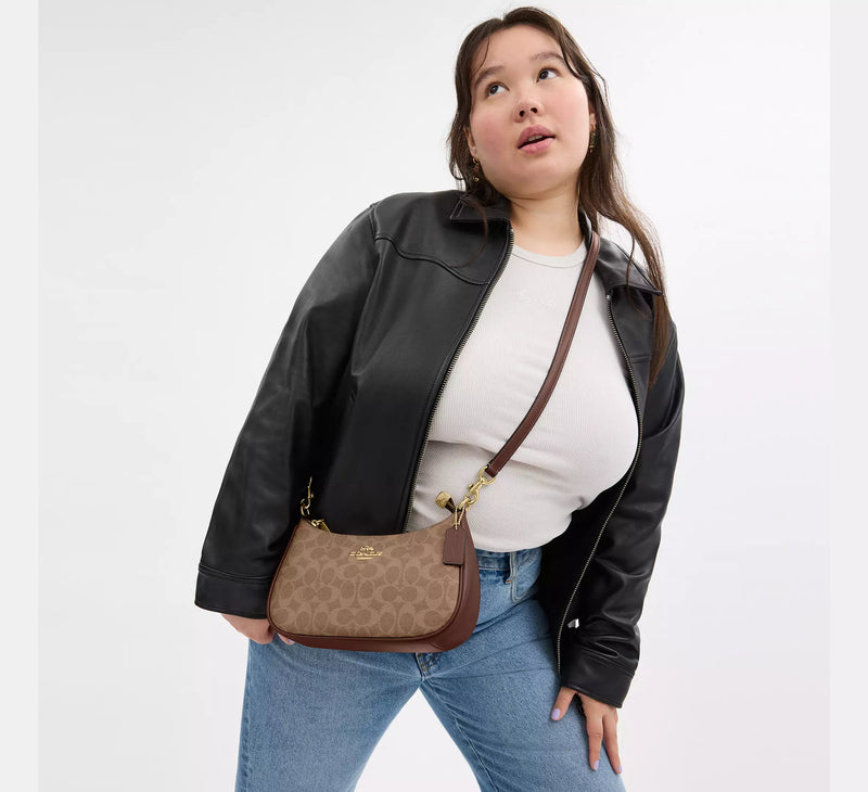 Teri Shoulder Bag In Signature Canvas