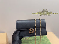 Gucci Interlocking GG Wallet – Beige Calfskin