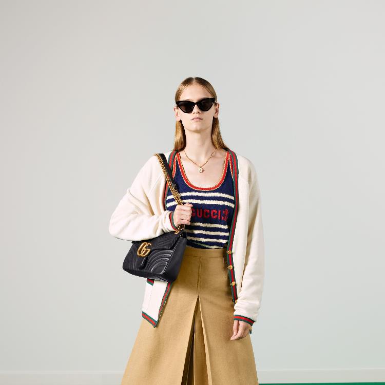 Gucci GG Marmont medium shoulder bag