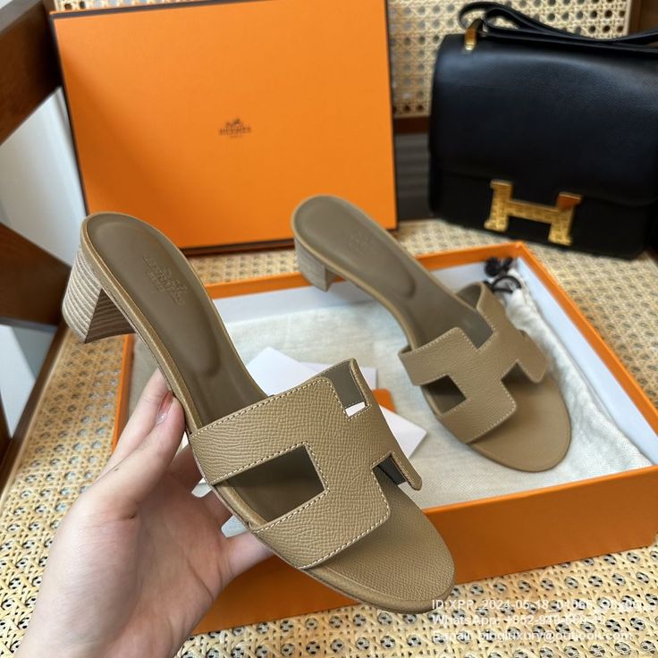 Hermès – Oran Snadal in Block heel