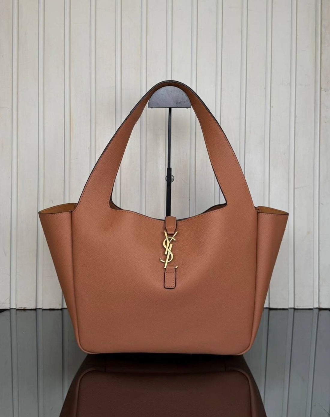 YSL YVES SAINT LAUREN LE 5 À 7 BEA IN GRAINED LEATHER