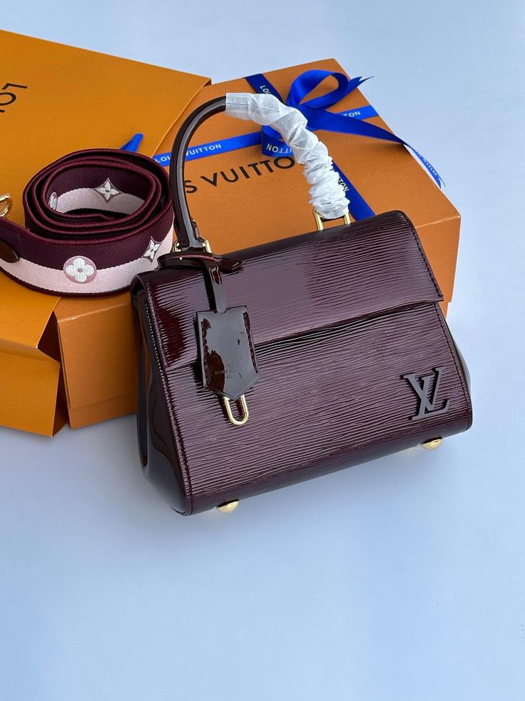 LV Cluny Mini