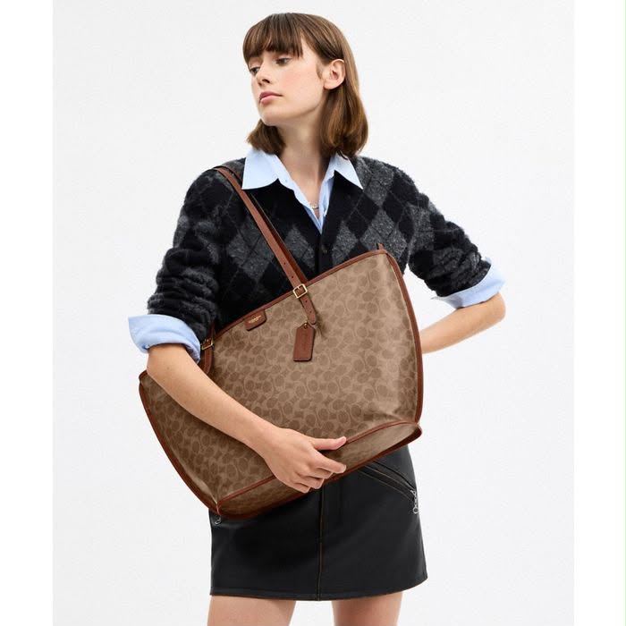 COACH  Taxi Tote Bag In Signature Canvas