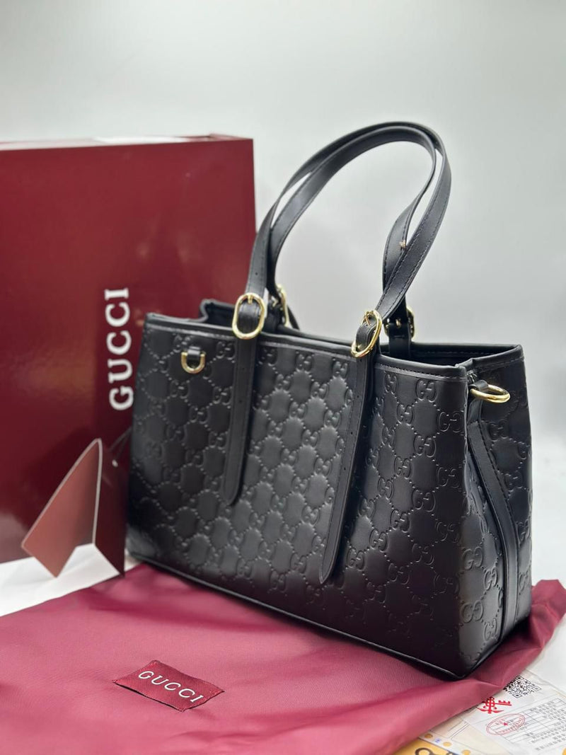 Gucci Emblem medium tote bag