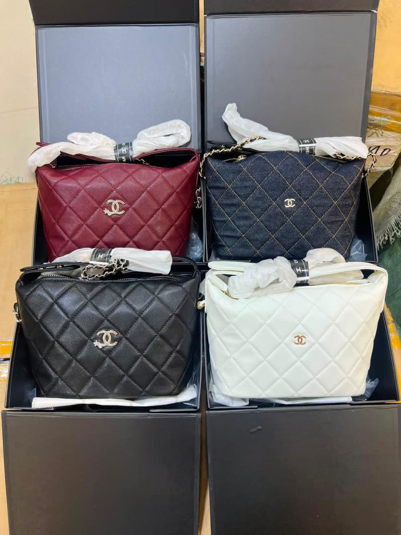 Chanel hobo clutch